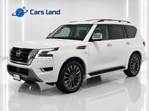 Used 2022 Nissan Armada Platinum w/ Captain's Chairs Package RWD image 6