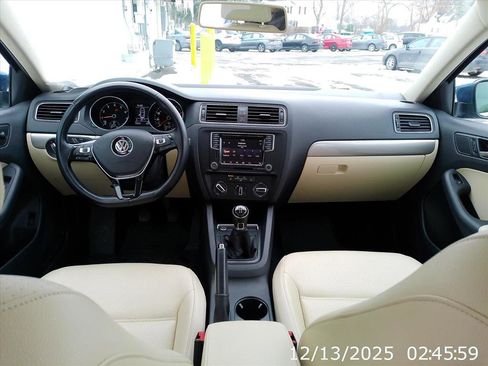 Used 2018 Volkswagen Jetta SE image 21