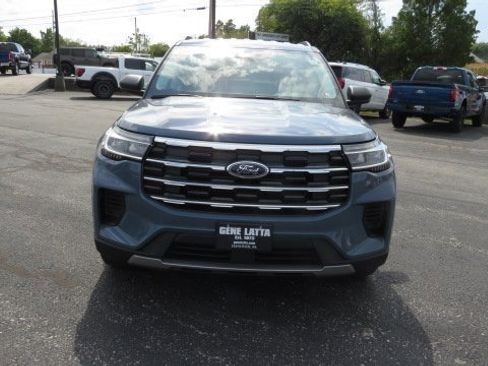 Used 2025 Ford Explorer Active image 11