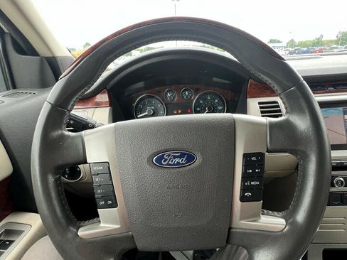 Used 2011 Ford Flex Limited image 17