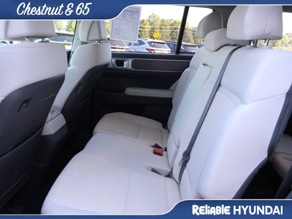 Used 2024 Hyundai Santa Fe SE FWD image 19