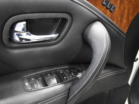 Used 2017 INFINITI QX80 4WD w/ Deluxe Technology Package image 15