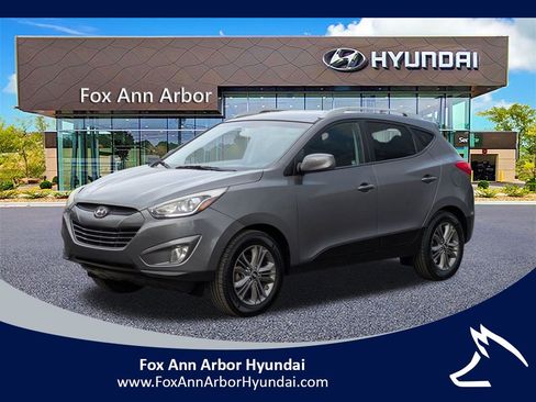 Used 2015 Hyundai Tucson SE image 1