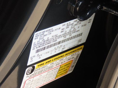 Used 2025 Lincoln Navigator Reserve AWD/4WD image 31