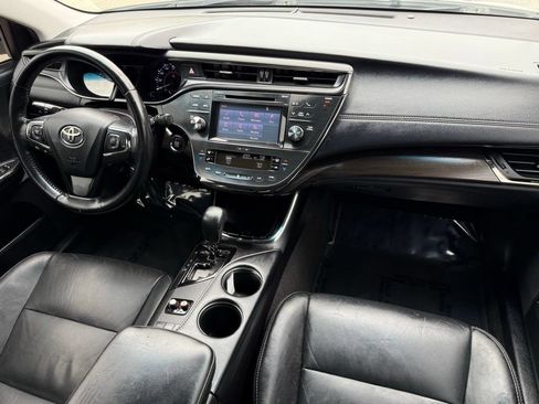 Used 2016 Toyota Avalon XLE Plus w/ Preferred Accessory Package FWD image 24