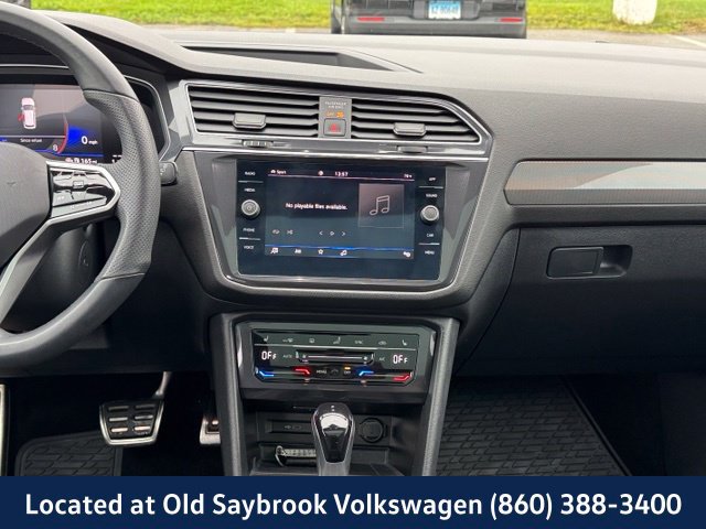 Certified 2024 Volkswagen Tiguan SE R-Line AWD/4WD image 15