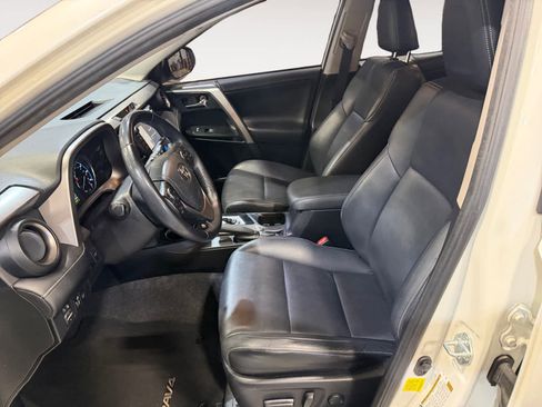 Used 2016 Toyota RAV4 Limited AWD/4WD image 10