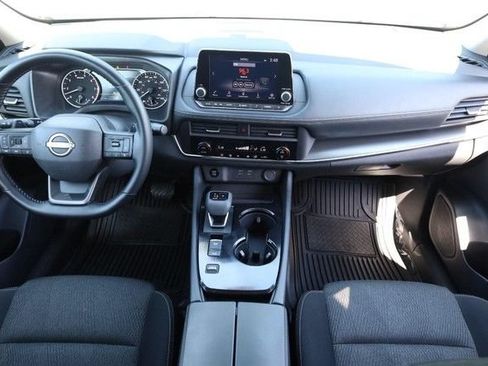 Certified 2025 Nissan Rogue SV FWD image 22