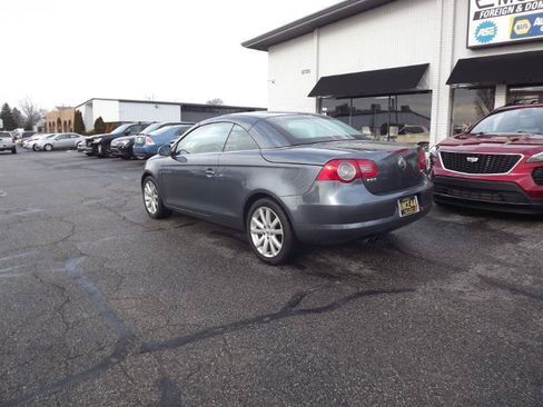 Used 2007 Volkswagen Eos 2.0T FWD image 3