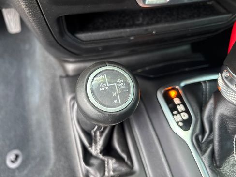 Used 2022 Jeep Wrangler 4WD Unlimited Sahara 4xe image 26