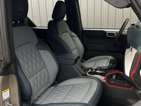 Used 2026 Ford Bronco Heritage Edition AWD/4WD image 35