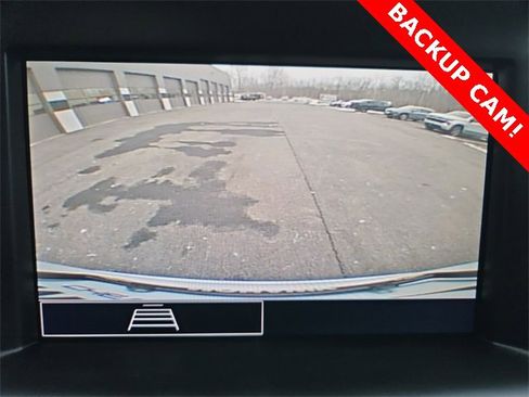 Certified 2023 GMC Terrain SLE w/ Driver Convenience Package image 15