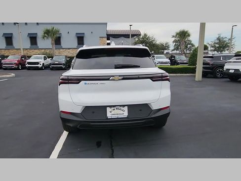 New 2026 Chevrolet Equinox EV LT image 21