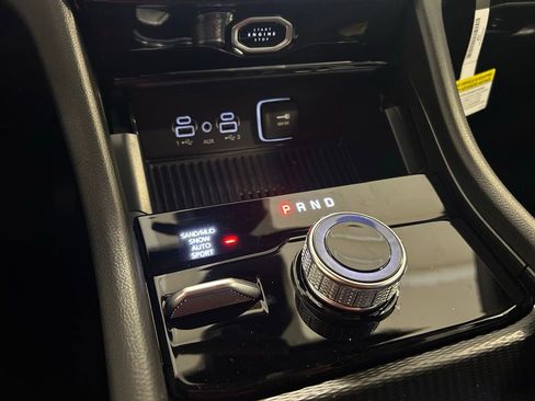 New 2026 Jeep Grand Cherokee Altitude AWD/4WD image 17