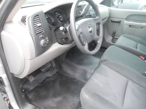 Used 2013 Chevrolet Silverado 1500 W/T RWD image 29