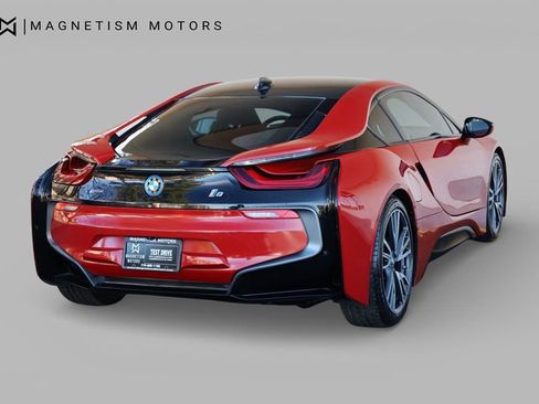 Used 2017 BMW i8 image 13