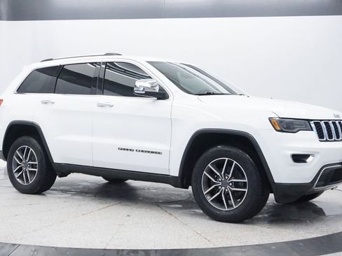 Certified 2019 Jeep Grand Cherokee Limited w/ Luxury Group II image 13