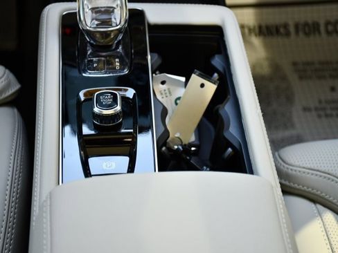 New 2026 Volvo XC90 B6 Ultra image 27