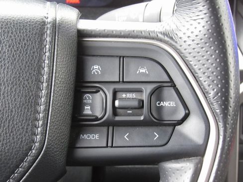 Certified 2025 Toyota 4Runner TRD Off-Road Premium image 27