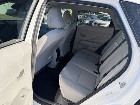 Used 2024 Hyundai Kona SEL AWD/4WD image 12
