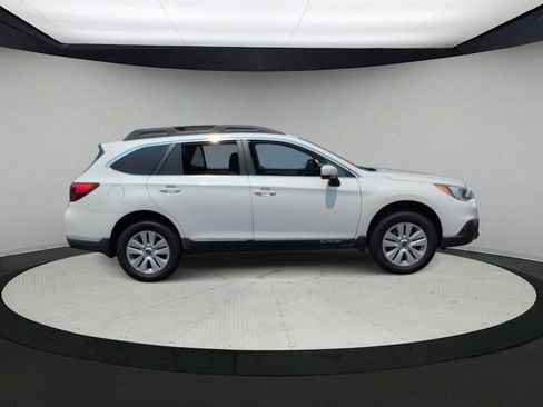 Used 2016 Subaru Outback 2.5i Premium AWD/4WD image 9