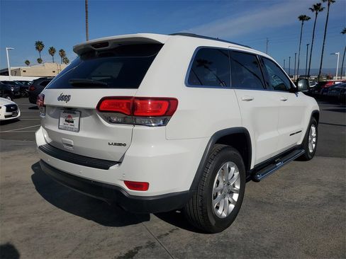 Used 2021 Jeep Grand Cherokee Laredo w/ Security & Convenience Group image 4