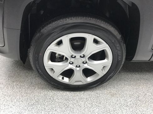Used 2023 Jeep Renegade Limited AWD/4WD image 7