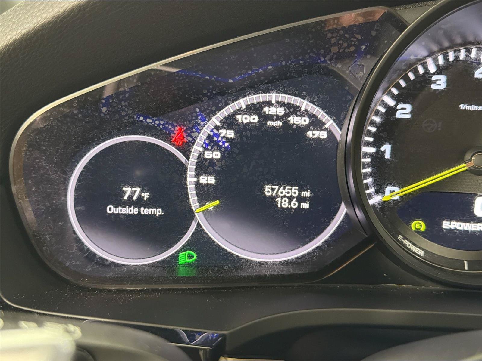Certified 2022 Porsche Cayenne Platinum Edition AWD/4WD image 37