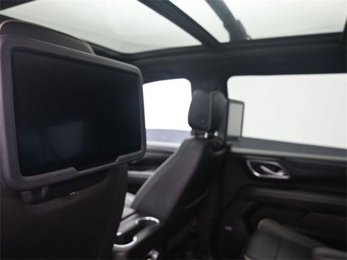 Used 2021 GMC Yukon XL SLT w/ SLT Luxury Plus Package image 7