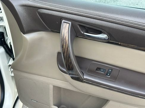 Used 2015 GMC Acadia Denali FWD image 24