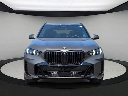 New 2026 BMW X5 xDrive40i w/ M Sport Package AWD/4WD image 3
