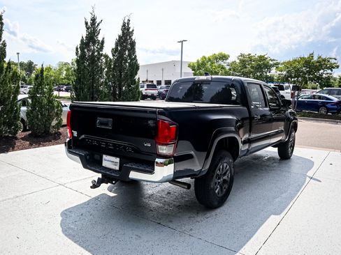 Used 2021 Toyota Tacoma SR5 RWD image 10