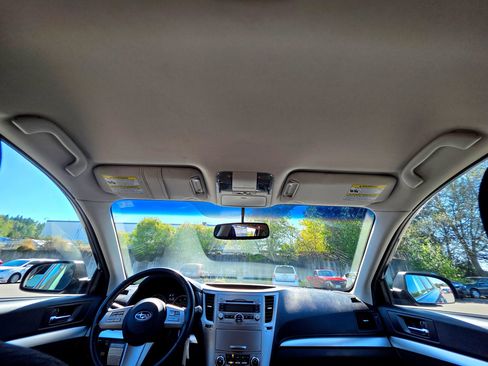 Used 2011 Subaru Outback 2.5i Premium AWD/4WD image 42