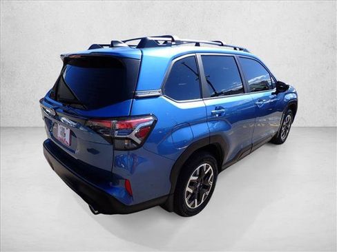 Certified 2025 Subaru Forester w/ Convenience Package #1 AWD/4WD image 4