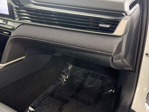 Used 2025 Toyota Camry LE FWD image 34