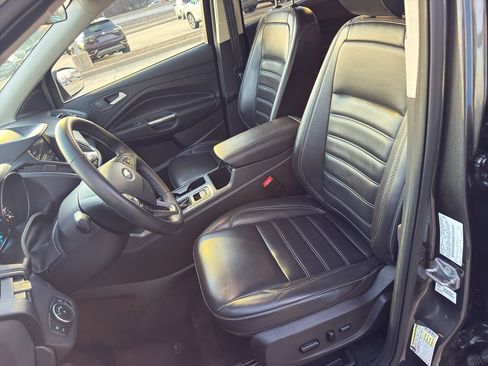 Used 2019 Ford Escape SEL image 10