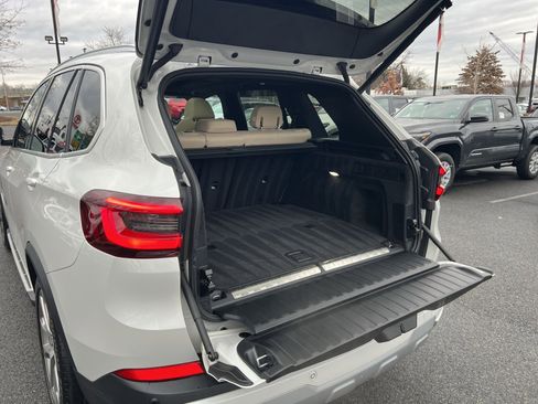 Used 2022 BMW X5 xDrive45e w/ Executive Package image 26
