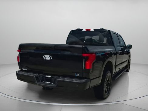 Used 2025 Ford F150 Lightning XLT image 27