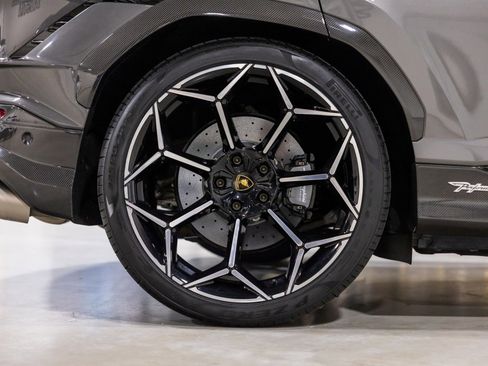 Used 2023 Lamborghini Urus Performante image 29