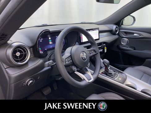 New 2024 Alfa Romeo Tonale Ti image 26