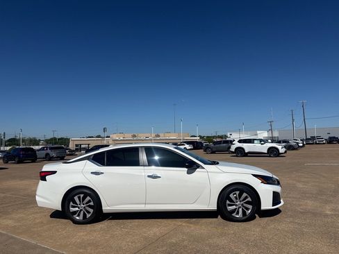 Certified 2025 Nissan Altima 2.5 S image 24