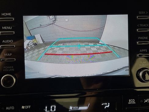 Used 2020 Toyota Prius LE image 28