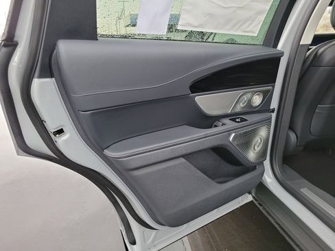 New 2026 Lincoln Nautilus Reserve image 22