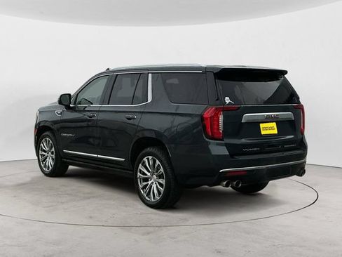 Used 2021 GMC Yukon Denali w/ Denali Premium Package AWD/4WD image 3