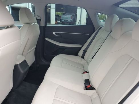 Used 2023 Hyundai Sonata SE FWD image 10