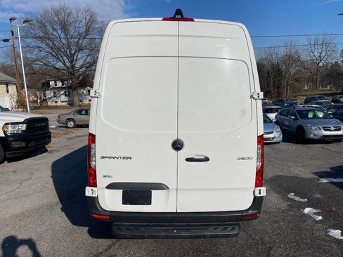 Used 2023 Mercedes-Benz Sprinter 2500 image 5