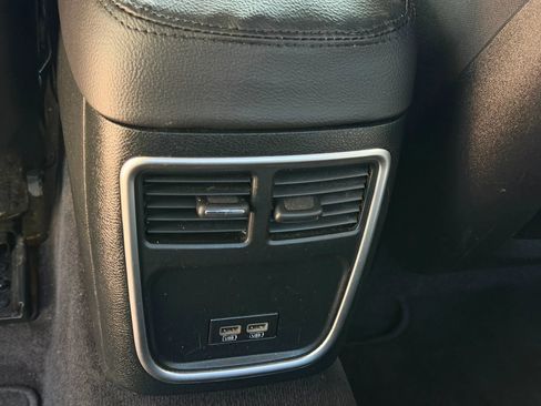 Used 2018 Dodge Charger SXT Plus RWD image 17