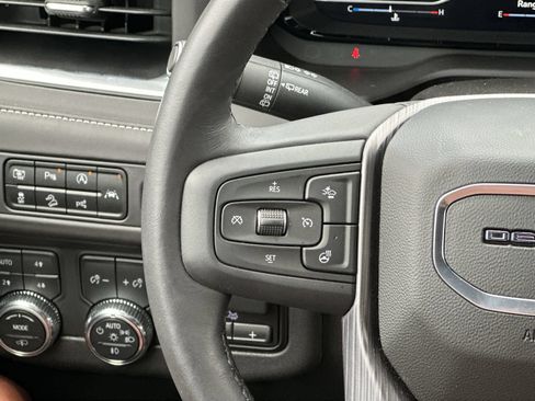 Used 2023 GMC Yukon Denali Ultimate AWD/4WD image 20