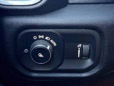 Used 2024 RAM 1500 Laramie image 3