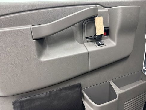 New 2025 Chevrolet Express 3500 Work Van w/ Power Convenience Package image 9